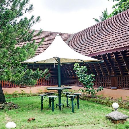 Palette - Pagoda Resorts Alappuzha Exterior photo